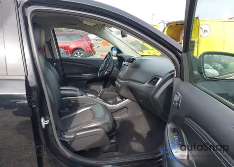 2015 Dodge Journey Crossroad z USA, uszkodzony, nr VIN 3C4PDCGG8FT632568